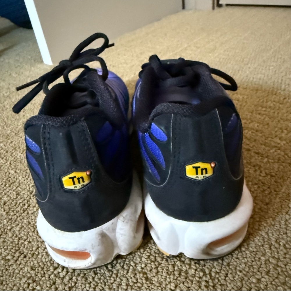 Nike Air Max Plus "Voltage Purple/Total Orange/Purple Agate" sneakers - Picture 5 of 10